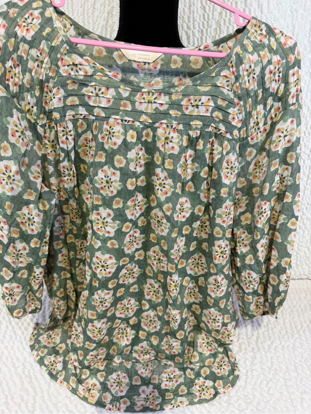 LC Lauren Conrad Sage Green Floral Pintuck Blouse